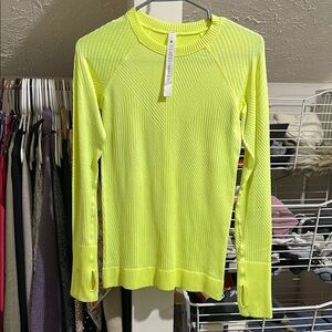 lululemon athletica Yellow Fitted long sleeve Ribbed